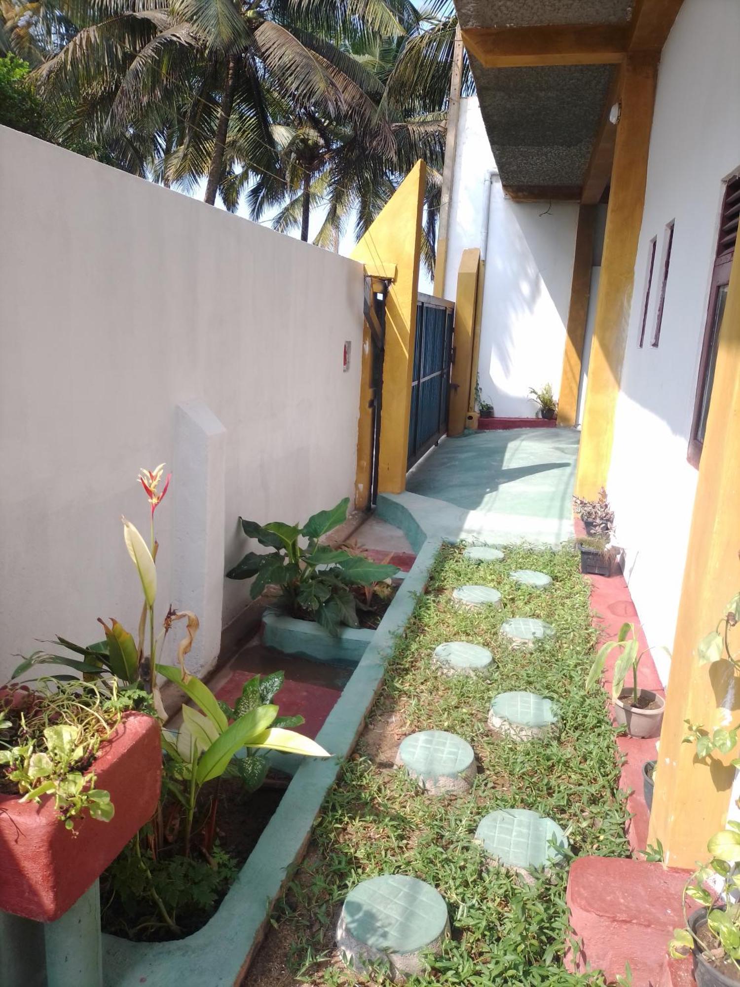 Our Little Secret Hotel Kalutara Exterior foto